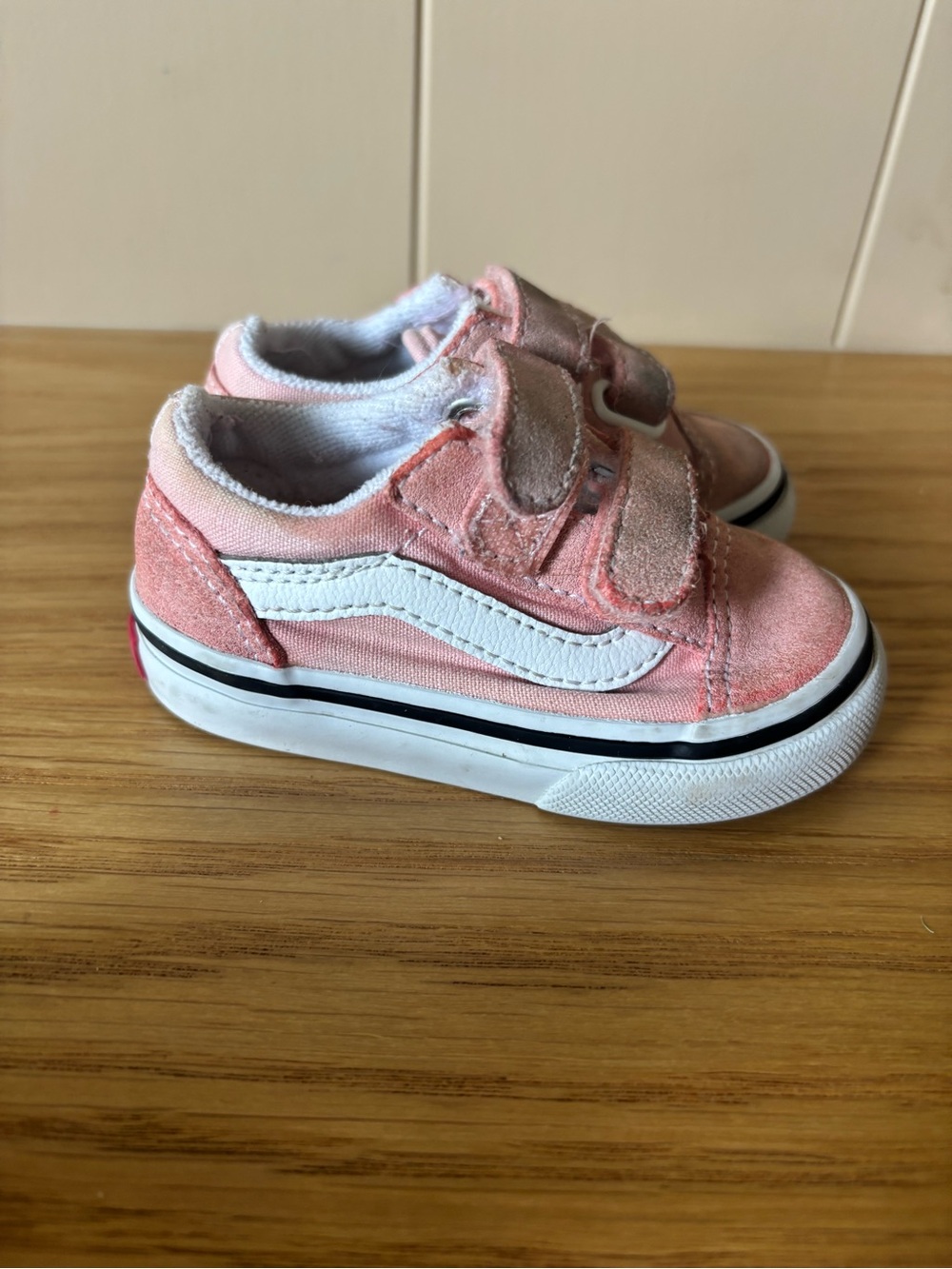 Toddler vans in pink size 4